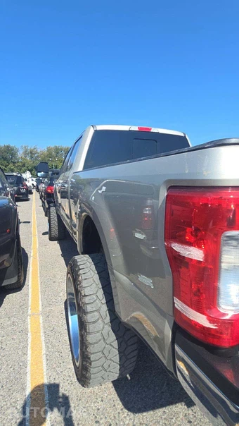 2017 Ford Super Duty F-250 Lariat Crew Cab Medium Bed - miniatura 37
