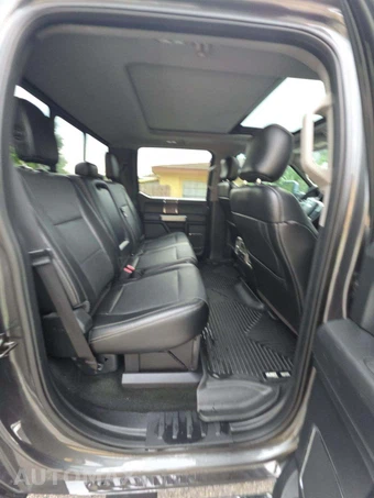 2017 Ford Super Duty F-250 Lariat Crew Cab Medium Bed - miniatura 16