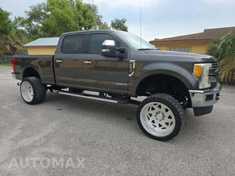 2017 Ford Super Duty F-250 Lariat Crew Cab Medium Bed - miniatura 4