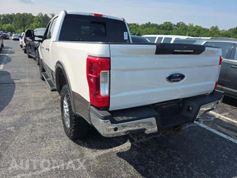 2017 Ford Super Duty F-250 Lariat Crew Cab Medium Bed - miniatura 2