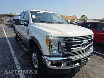 2017 Ford Super Duty F-250 Lariat Crew Cab Medium Bed - miniatura 4