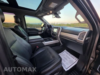 2017 Ford Super Duty F-250 Lariat Crew Cab Medium Bed - miniatura 13