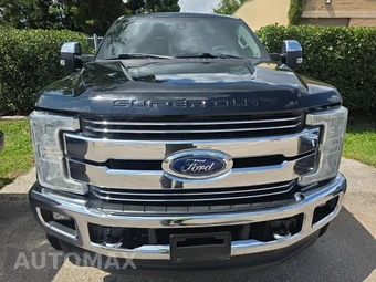 2017 Ford Super Duty F-250 Lariat Crew Cab Medium Bed - miniatura 2