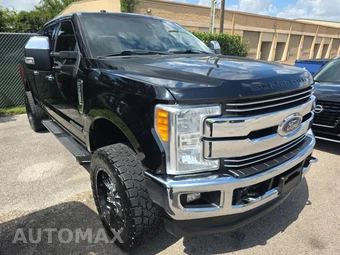 2017 Ford Super Duty F-250 Lariat Crew Cab Medium Bed - miniatura 3