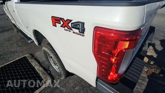 2017 Ford Super Duty F-250 Lariat Crew Cab Medium Bed - miniatura 20