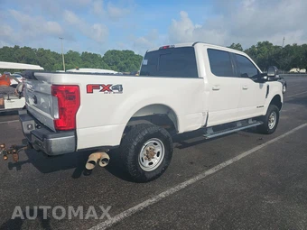 2017 Ford Super Duty F-250 Lariat Crew Cab Medium Bed - miniatura 4
