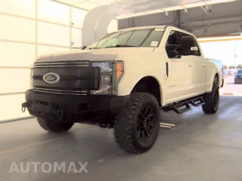 2017 Ford Super Duty F-250 Lariat Crew Cab Medium Bed