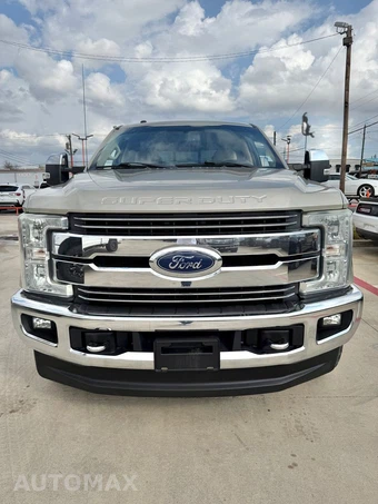 2017 Ford Super Duty F-250 Lariat Crew Cab Medium Bed - miniatura 2