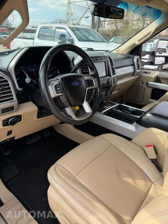 2017 Ford Super Duty F-250 Lariat Crew Cab Medium Bed - miniatura 8