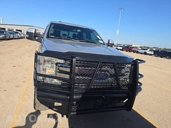 2017 Ford Super Duty F-250 Lariat Crew Cab Medium Bed - miniatura 2