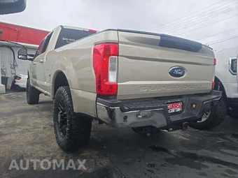 2017 Ford Super Duty F-250 Lariat Crew Cab Medium Bed - miniatura 2