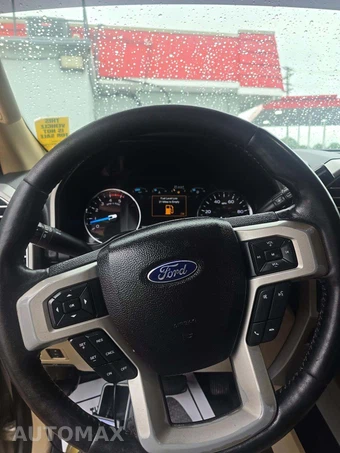 2017 Ford Super Duty F-250 Lariat Crew Cab Medium Bed - miniatura 21
