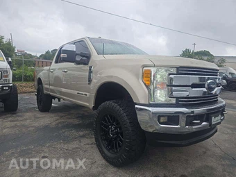 2017 Ford Super Duty F-250 Lariat Crew Cab Medium Bed - miniatura 4