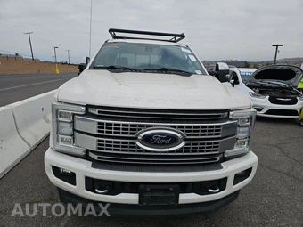 2017 Ford Super Duty F-250 Platinum Crew Cab Long Bed - miniatura 2