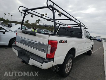 2017 Ford Super Duty F-250 Platinum Crew Cab Long Bed - miniatura 4