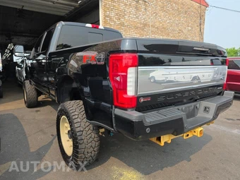 2017 Ford Super Duty F-250 Platinum Crew Cab Medium Bed - miniatura 6