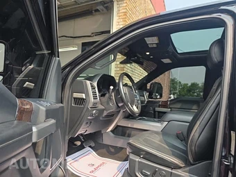 2017 Ford Super Duty F-250 Platinum Crew Cab Medium Bed - miniatura 7