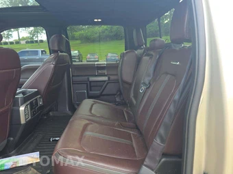 2017 Ford Super Duty F-250 Platinum Crew Cab Medium Bed - miniatura 10