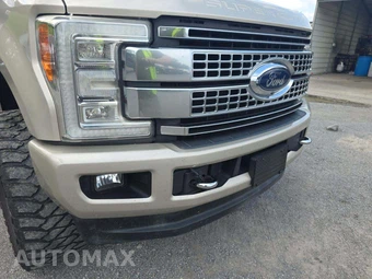 2017 Ford Super Duty F-250 Platinum Crew Cab Medium Bed - miniatura 18