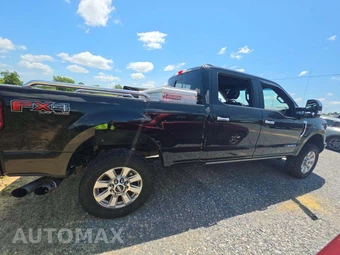 2017 Ford Super Duty F-250 Platinum Crew Cab Medium Bed - miniatura 4