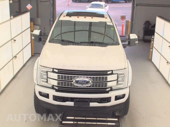 2017 Ford Super Duty F-250 Platinum Crew Cab Medium Bed - miniatura 2
