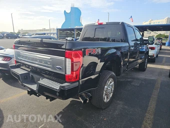 2017 Ford Super Duty F-250 Platinum Crew Cab Medium Bed - miniatura 4