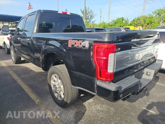 2017 Ford Super Duty F-250 Platinum Crew Cab Medium Bed - miniatura 6