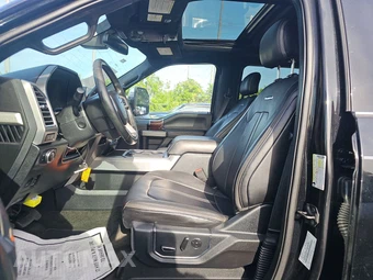 2017 Ford Super Duty F-250 Platinum Crew Cab Medium Bed - miniatura 7