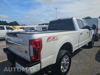 2017 Ford Super Duty F-250 Platinum Crew Cab Medium Bed - miniatura 4
