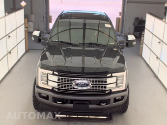 2017 Ford Super Duty F-250 Platinum Crew Cab Medium Bed - miniatura 2