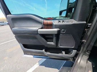 2017 Ford Super Duty F-250 Platinum Crew Cab Medium Bed - miniatura 9
