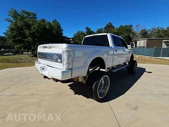 2017 Ford Super Duty F-250 Platinum Crew Cab Medium Bed - miniatura 4