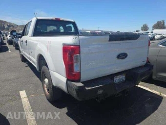 2017 Ford Super Duty F-250 XL Crew Cab Long Bed - miniatura 2