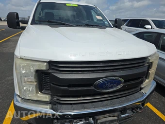2017 Ford Super Duty F-250 XL Crew Cab Long Bed - miniatura 2