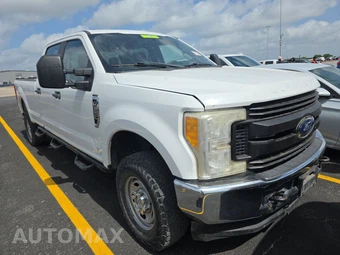 2017 Ford Super Duty F-250 XL Crew Cab Long Bed - miniatura 3
