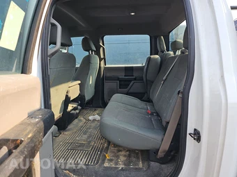 2017 Ford Super Duty F-250 XL Crew Cab Long Bed - miniatura 13