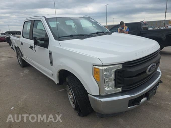 2017 Ford Super Duty F-250 XL Crew Cab Medium Bed - miniatura 3