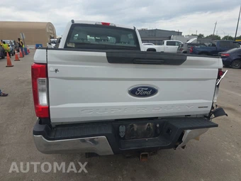 2017 Ford Super Duty F-250 XL Crew Cab Medium Bed - miniatura 5