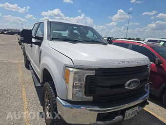 2017 Ford Super Duty F-250 XL Crew Cab Medium Bed - miniatura 2