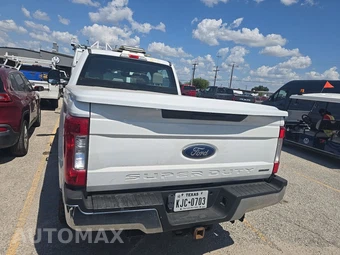 2017 Ford Super Duty F-250 XL Crew Cab Medium Bed - miniatura 5