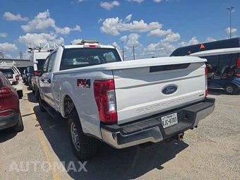2017 Ford Super Duty F-250 XL Crew Cab Medium Bed - miniatura 6