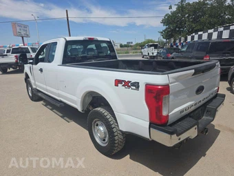 2017 Ford Super Duty F-250 XL Extended Cab Long Bed w/Rear Doors - miniatura 2