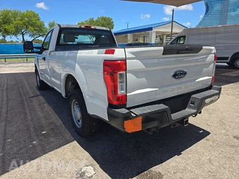 2017 Ford Super Duty F-250 XL Regular Cab Long Bed – miniatura 6