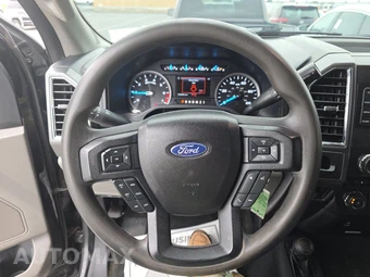 2017 Ford Super Duty F-250 XLT Crew Cab Long Bed - miniatura 10