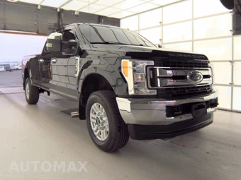 2017 Ford Super Duty F-250 XLT Crew Cab Long Bed - miniatura 3