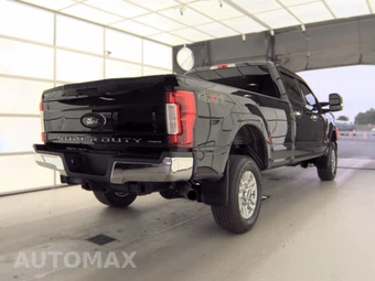 2017 Ford Super Duty F-250 XLT Crew Cab Long Bed - miniatura 4