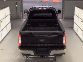 2017 Ford Super Duty F-250 XLT Crew Cab Long Bed - miniatura 5