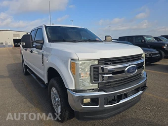 2017 Ford Super Duty F-250 XLT Crew Cab Medium Bed - miniatura 3