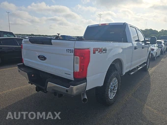 2017 Ford Super Duty F-250 XLT Crew Cab Medium Bed - miniatura 4