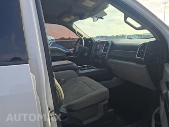2017 Ford Super Duty F-250 XLT Crew Cab Medium Bed - miniatura 8